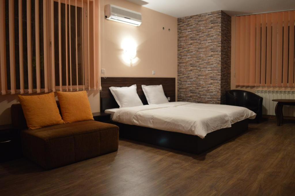 Happy Hostel โซเฟีย ภายนอก รูปภาพ