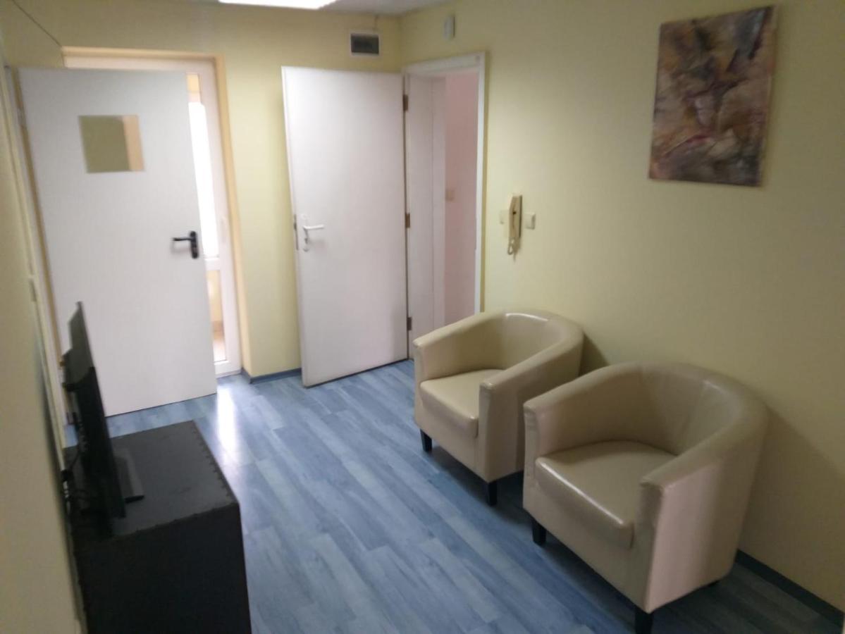 Happy Hostel โซเฟีย ภายนอก รูปภาพ